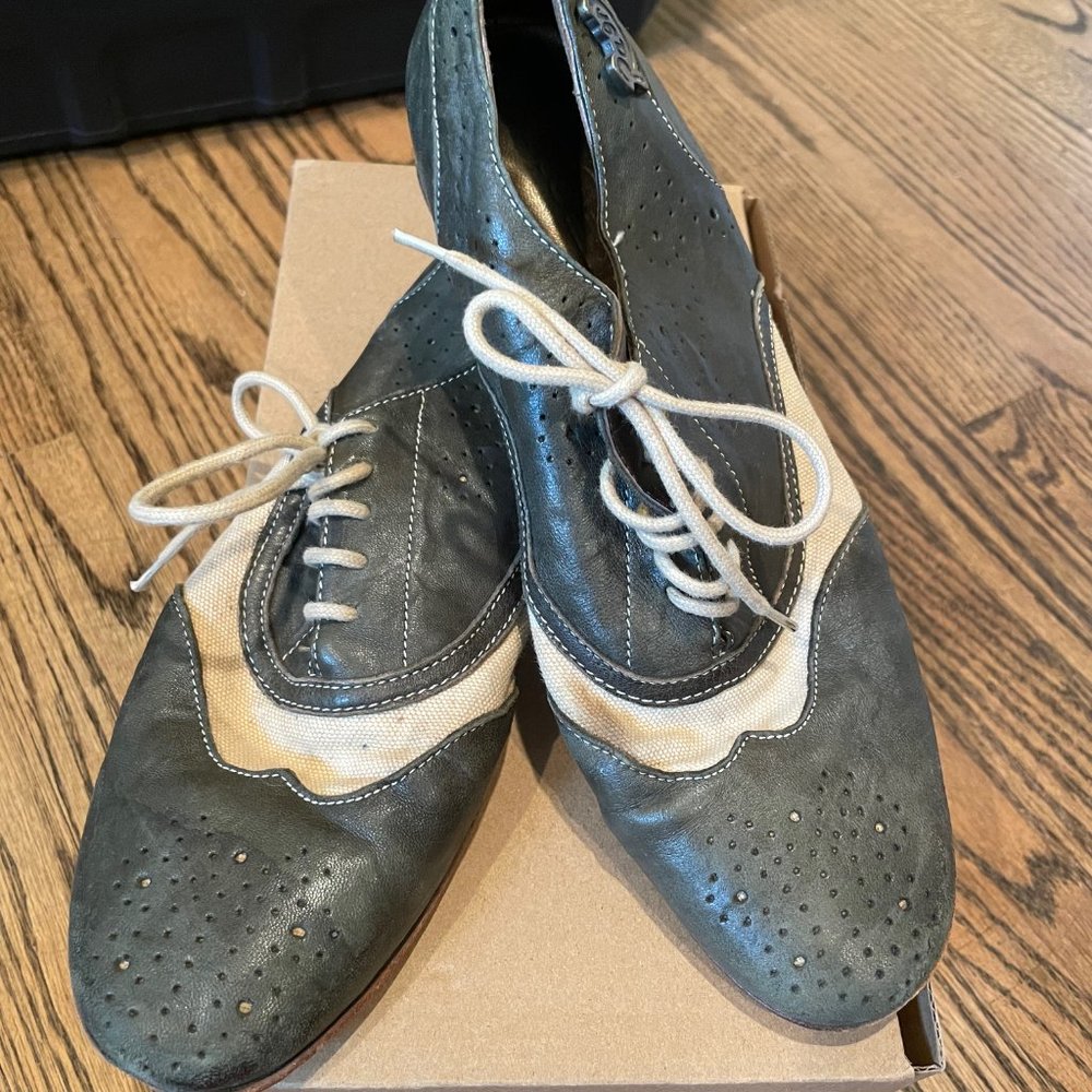 Handmade RAER leather brogues Sz. 37